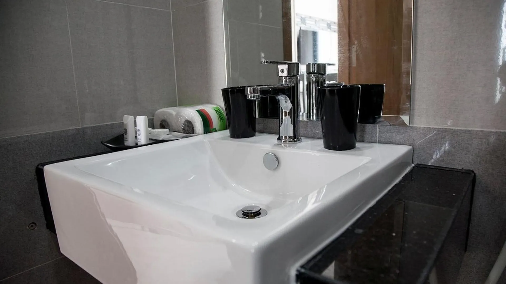 Hong Phuc 4 Hotel Da Nang 0*,  Vietnam